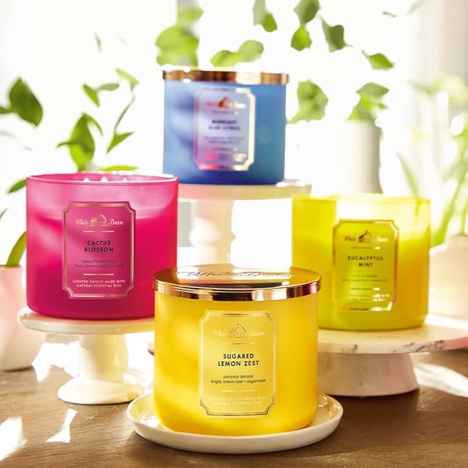 Bath & Body Works Japanese Cherry Blossom Soy Wax Bean Candle – 227g (Elegant Floral Glow)