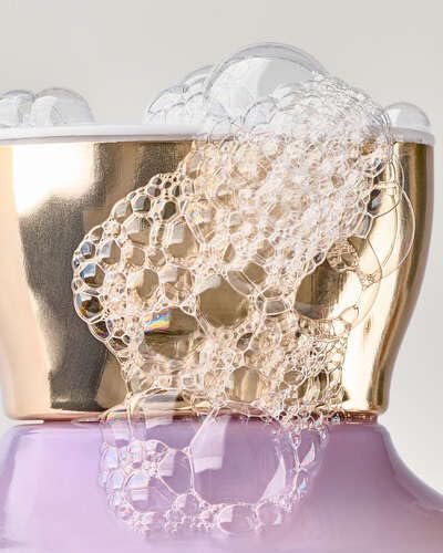 Bath & Body Works Butterfly Body Wash 295 ml - close-up product detail