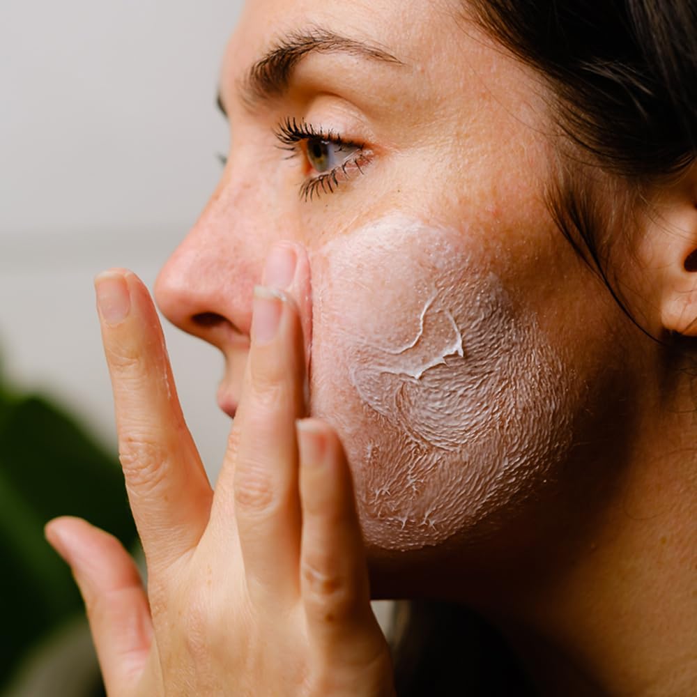 Purifying Exfoliating Facial Polish 125 mL — Smooth, Brighten & Deep‑Clean for Refreshed Skin